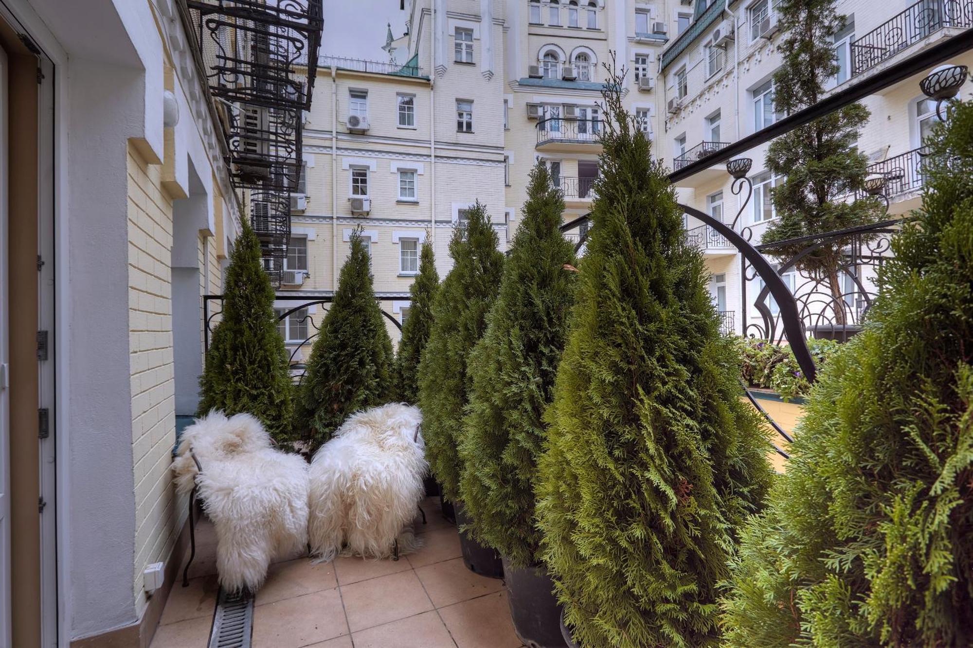 Vozdvyzhensky Boutique Kyiv